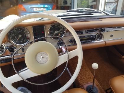 Εγκατάσταση Becker Mexico Radio σε Mercedes SL 280 Pagoda.