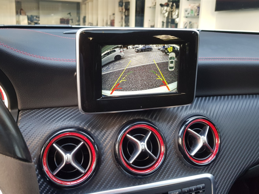Εγκατάσταση Apple CarPlay και Wireless Android Auto σε Mercedes A45 AMG W176.