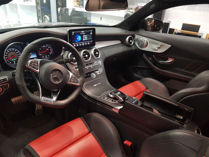 Εγκατάσταση Unique Auto Wireless Apple CarPlay & Android Auto σε Mercedes C63 AMG.