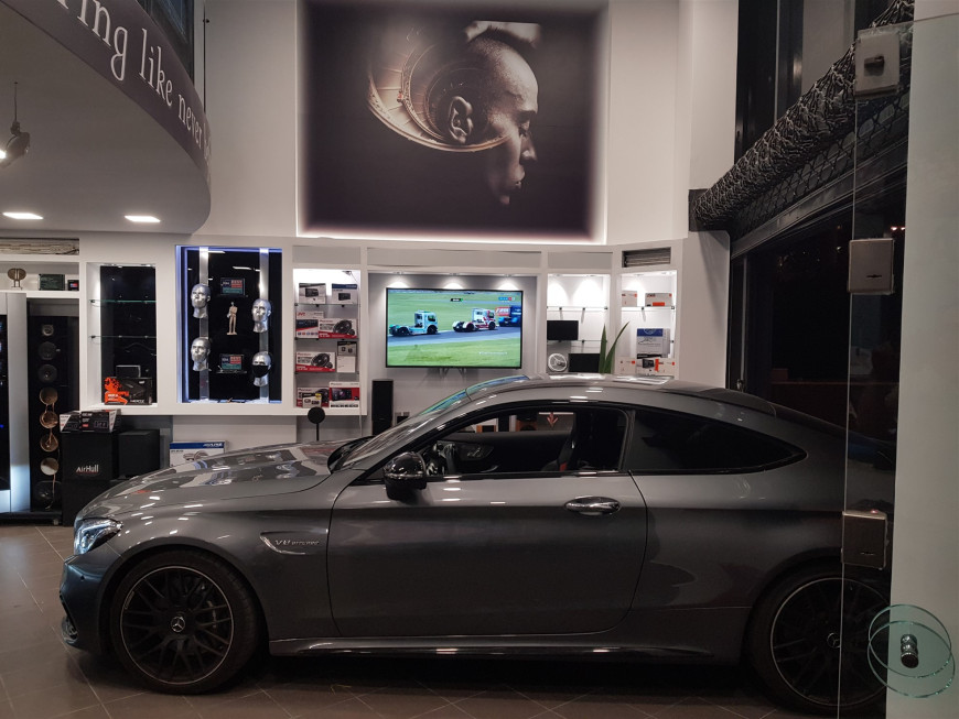 Εγκατάσταση Unique Auto Wireless Apple CarPlay & Android Auto σε Mercedes C63 AMG.