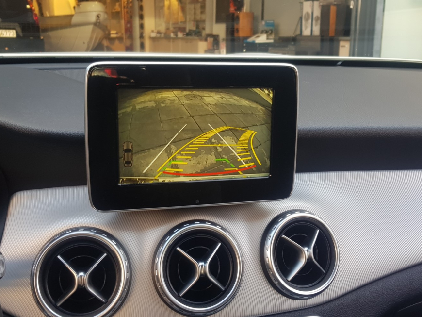 Εγκατάσταση Unique Auto Wireless Apple CarPlay σε Mercedes GLA X-156.