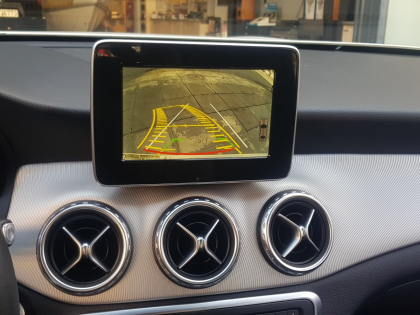 Εγκατάσταση Unique Auto Wireless Apple CarPlay σε Mercedes GLA X-156.