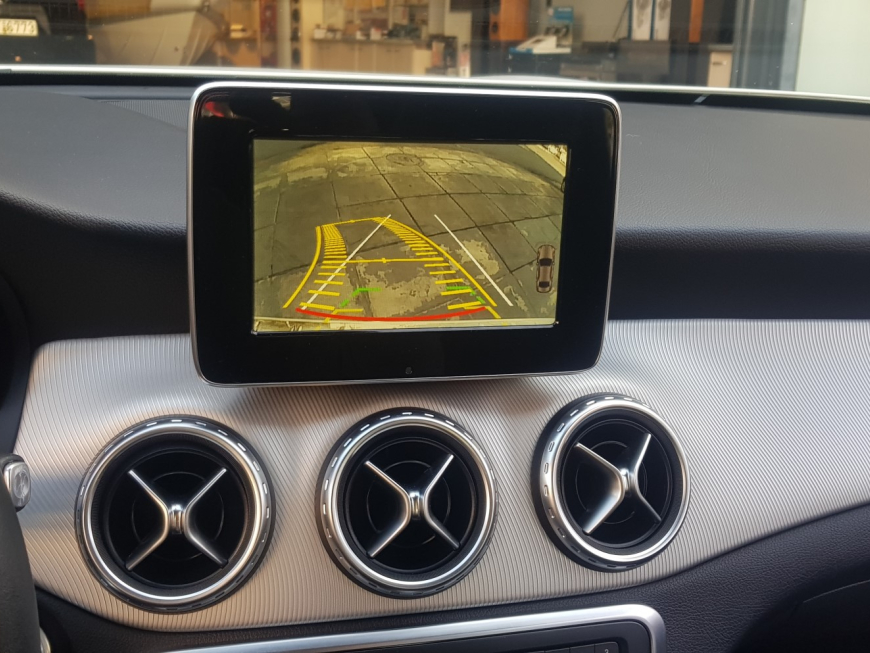 Εγκατάσταση Unique Auto Wireless Apple CarPlay σε Mercedes GLA X-156.