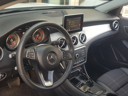 Εγκατάσταση Unique Auto Wireless Apple CarPlay σε Mercedes GLA X-156.