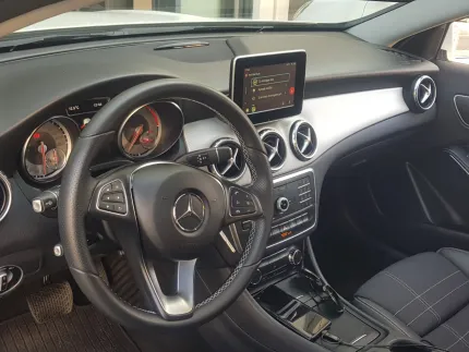 Εγκατάσταση Unique Auto Wireless Apple CarPlay σε Mercedes GLA X-156.
