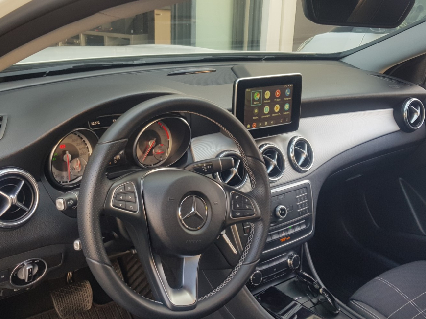 Εγκατάσταση Unique Auto Wireless Apple CarPlay σε Mercedes GLA X-156.