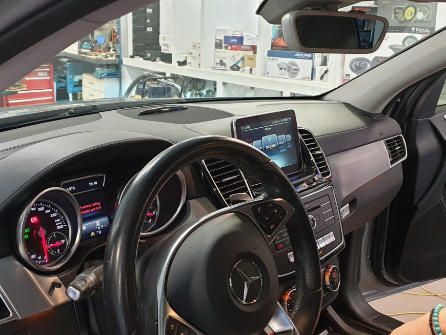 Εγκατάσταση Apple CarPlay, Wireless Android Auto & Rear Camera σε Mercedes GLE 350d W166.