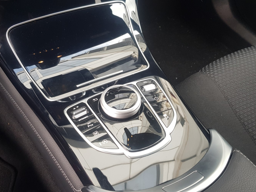 Εγκατάσταση Unique Auto Apple CarPlay, Android Auto και Media Player σε Mercedes GLC 250.