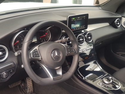 Εγκατάσταση Unique Auto Apple CarPlay, Android Auto και Media Player σε Mercedes GLC 250.