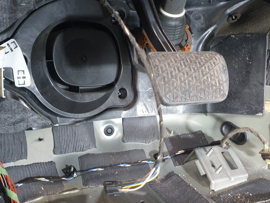 Εγκατάσταση Apple CarPlay, Android Auto & Focal Inside σε Mercedes GLC X-156.