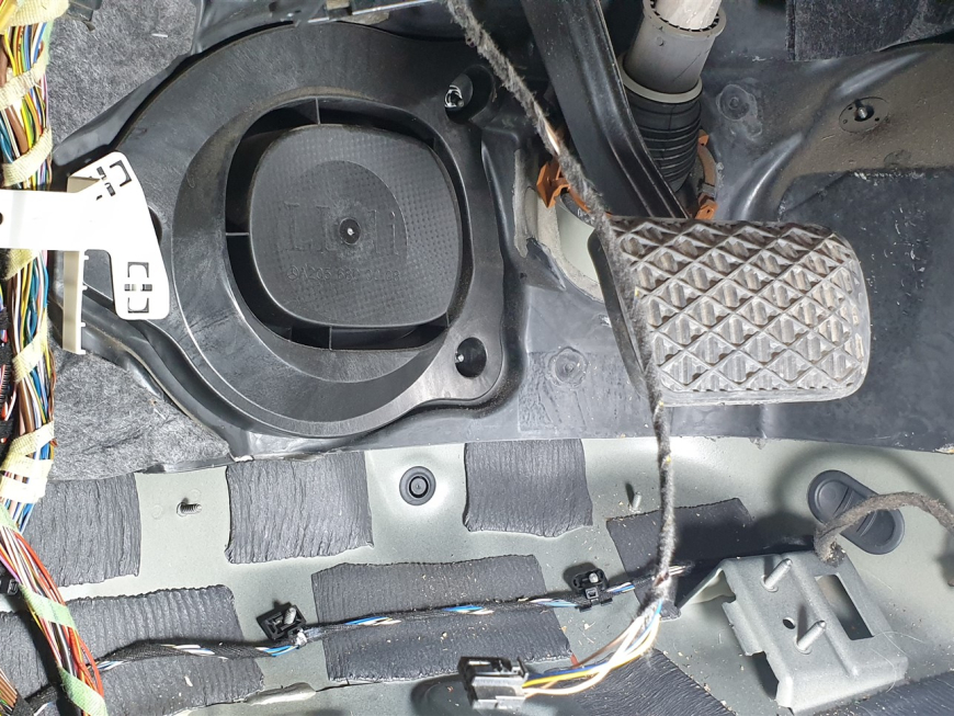 Εγκατάσταση Apple CarPlay, Android Auto & Focal Inside σε Mercedes GLC X-156.