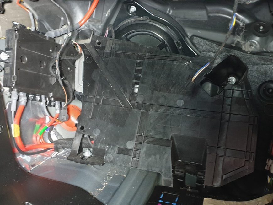 Εγκατάσταση Apple CarPlay, Android Auto & Focal Inside σε Mercedes GLC X-156.