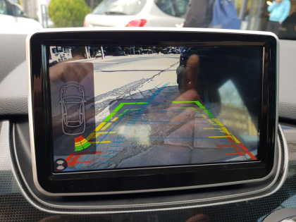 Εγκατάσταση συστήματος πολυμέσων σε Mercedes B-200 W242.