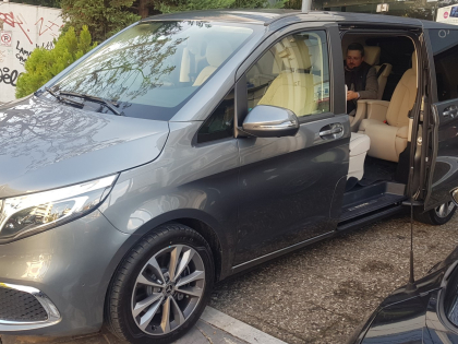 Εγκατάσταση Car Cinema 24" & TV Tuner σε Mercedes Vito 639 VIP.