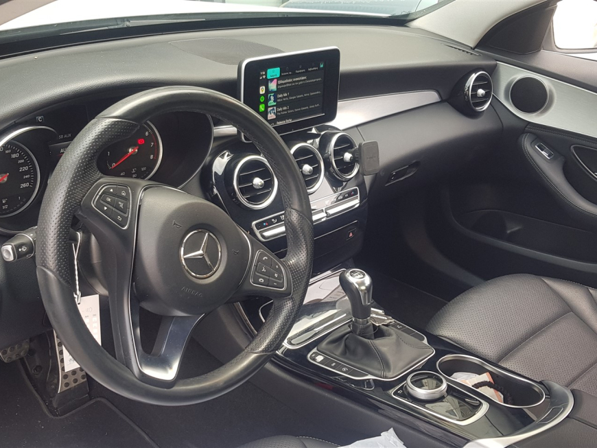 Εγκατάσταση Apple CarPlay της Unique Auto  σε Mercedes C180.