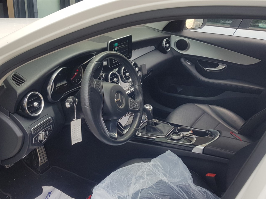 Εγκατάσταση Apple CarPlay της Unique Auto  σε Mercedes C180.
