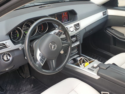 Εγκατάσταση ambient Apple CarPlay, Wireless Android Auto και Media Player σε Mercedes E200 W212 Facelift.