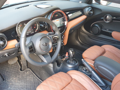 Αναβάθμιση εργοστασιακής οθόνης με Ασύρματο Wireless Apple CarPlay/Android Auto σε Mini Cooper (F57) του 2023