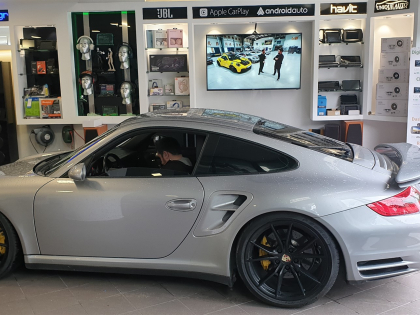 Εγκατασταση Pioneer Apple Car Play σε Porsche Carrera 997 Turbo.