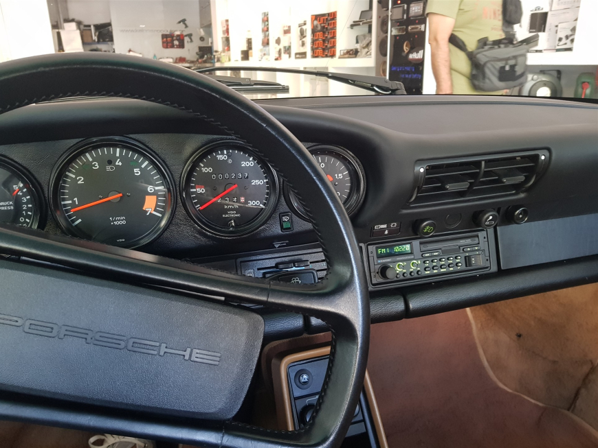 Εγκατασταση Retro Radio Bluetooth & Αναβάθμιση Ηχείων σε Porsche Carrera 2 964 Targa Turbo.