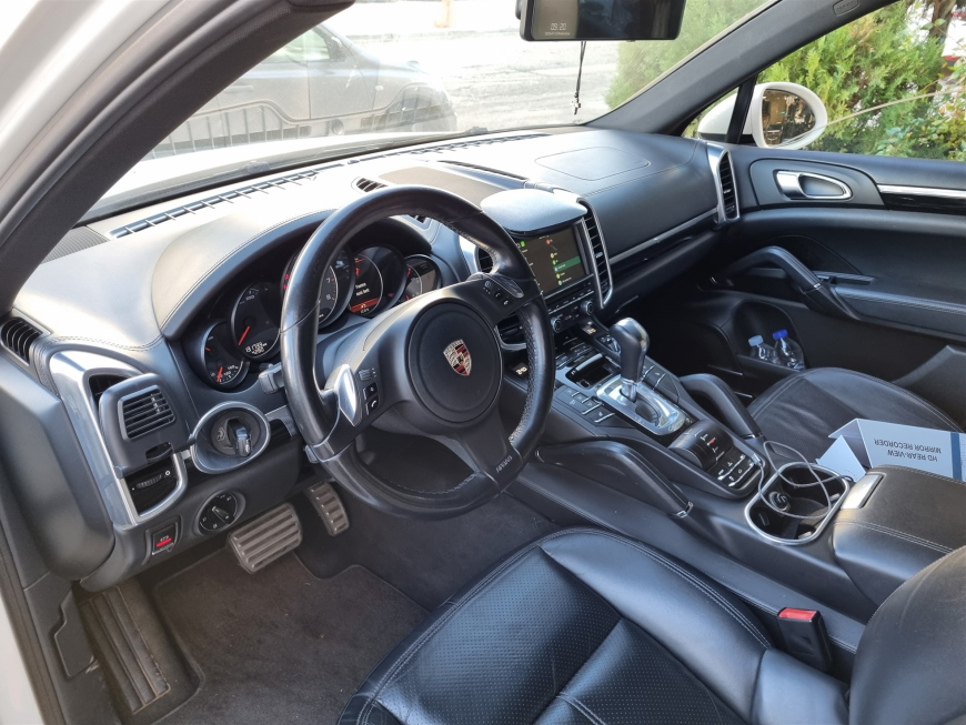 Εγκατάσταση Apple Car Play, Rear Camera σε Porsche Cayenne 9YA Hybrid.