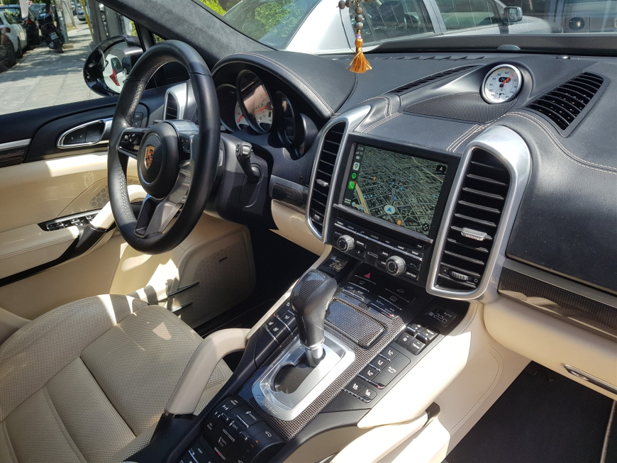 Εγκατάσταση Wireless Apple Car Play - Android Auto. Touch Screen σε Porsche Cayenne 958 Turbo S Magnum