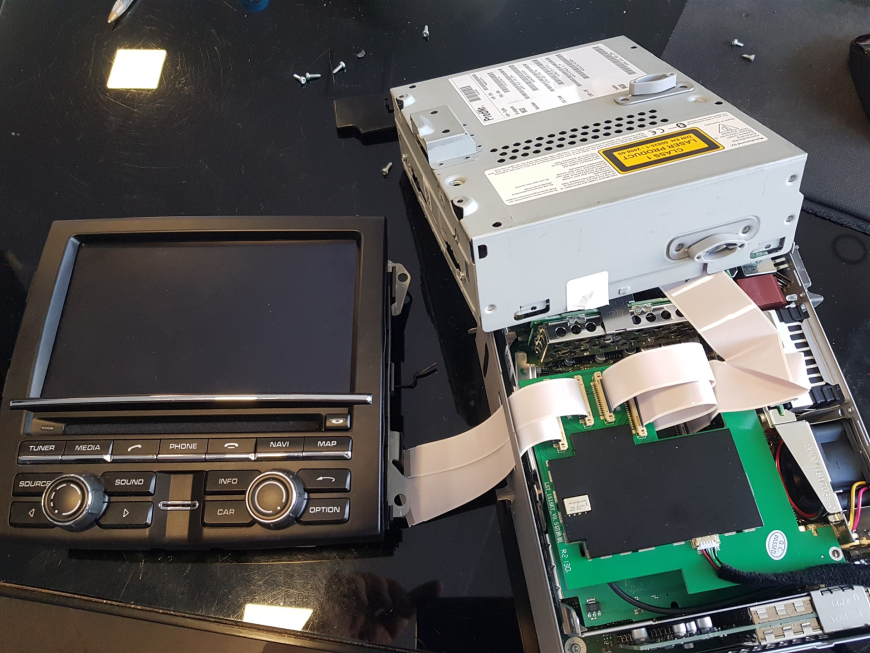 Εγκατάσταση Wireless Apple Car Play - Android Auto. Touch Screen σε Porsche Cayenne 958 Turbo S Magnum