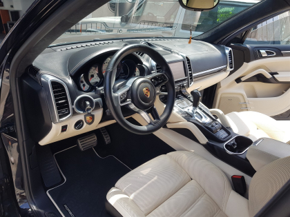 Εγκατάσταση Wireless Apple Car Play - Android Auto. Touch Screen σε Porsche Cayenne 958 Turbo S Magnum