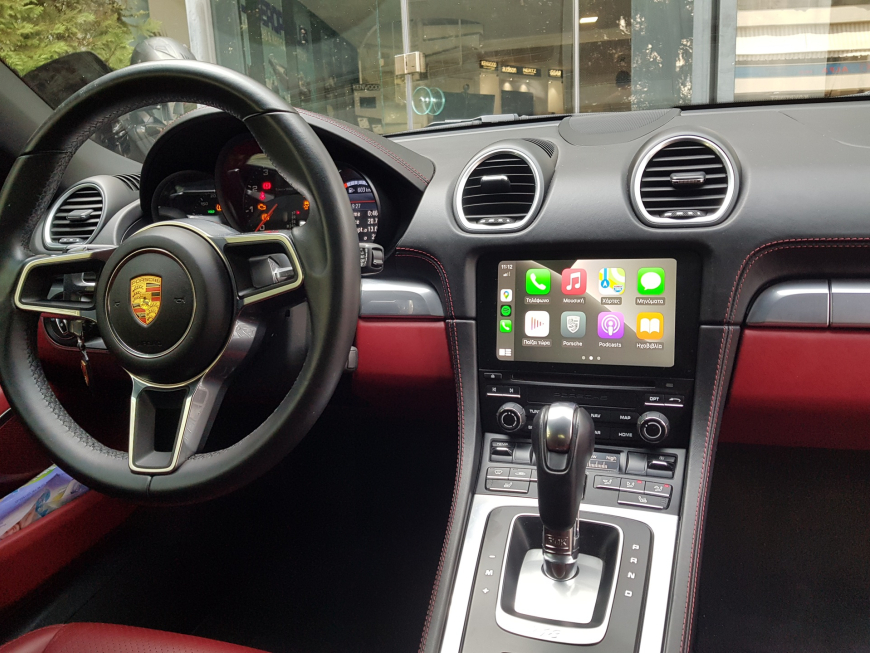 Εγκατάσταση Wireless Apple CarPlay/Android Auto της Unique Auto και Rear Camera σε Porsche Cayman (718)