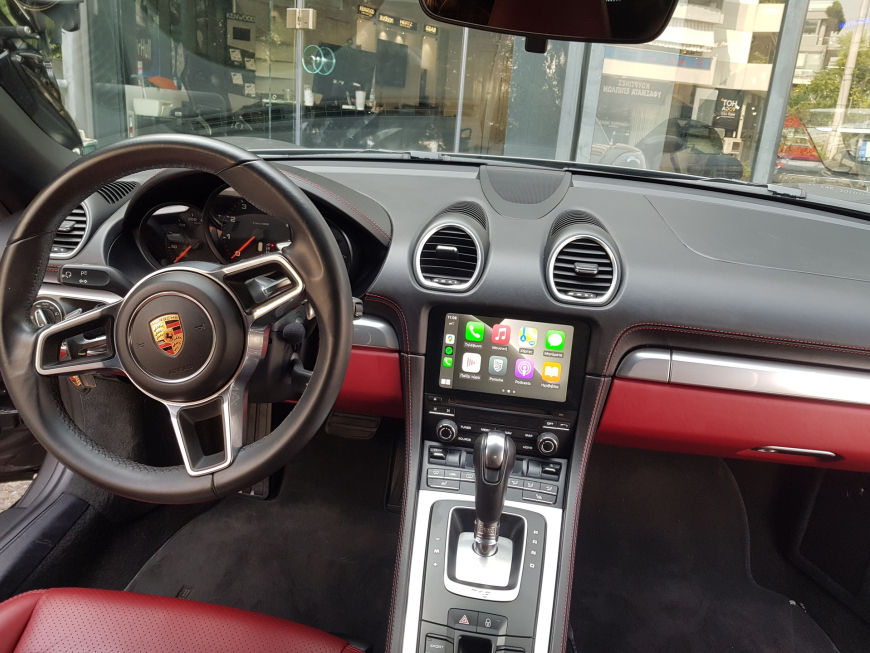 Εγκατάσταση Wireless Apple CarPlay/Android Auto της Unique Auto και Rear Camera σε Porsche Cayman (718)