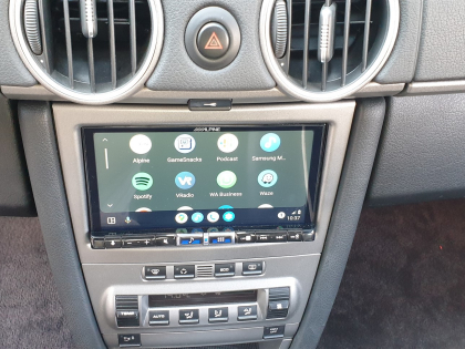 Εγκατάσταση . Alpine ILX 705D σε Porsche Cayman 987 S.