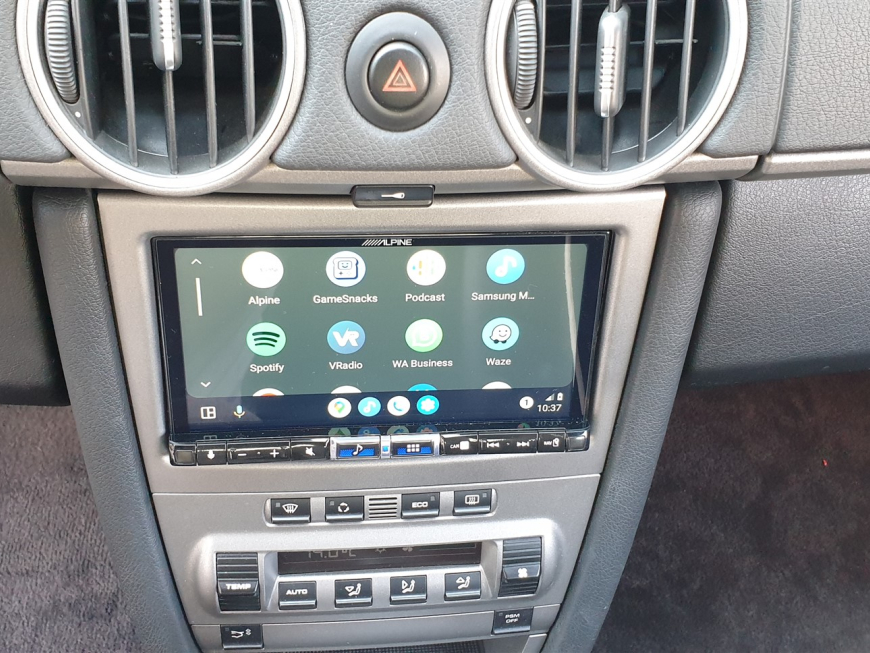 Εγκατάσταση . Alpine ILX 705D σε Porsche Cayman 987 S.