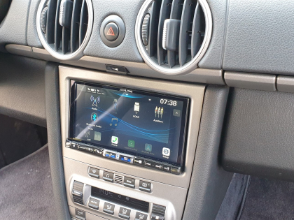 Εγκατάσταση . Alpine ILX 705D σε Porsche Cayman 987 S.