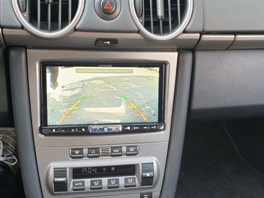 Εγκατάσταση . Alpine ILX 705D σε Porsche Cayman 987 S.