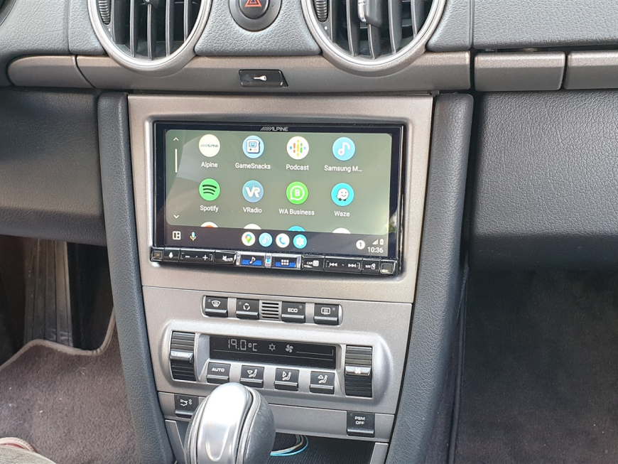 Εγκατάσταση . Alpine ILX 705D σε Porsche Cayman 987 S.