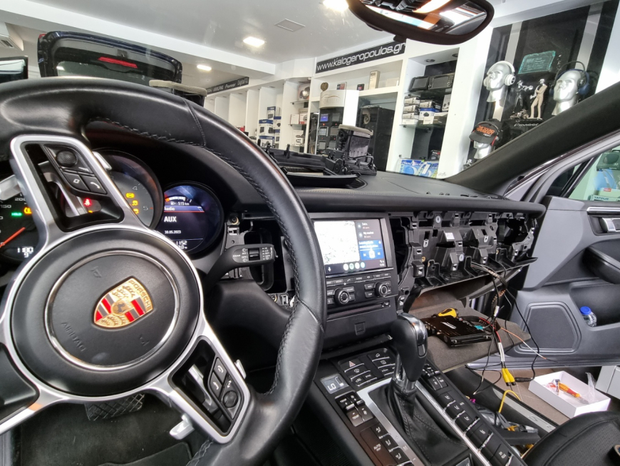 Εγκατασταση Apple Car Play, Android Auto σε Porsche Macan 95B.