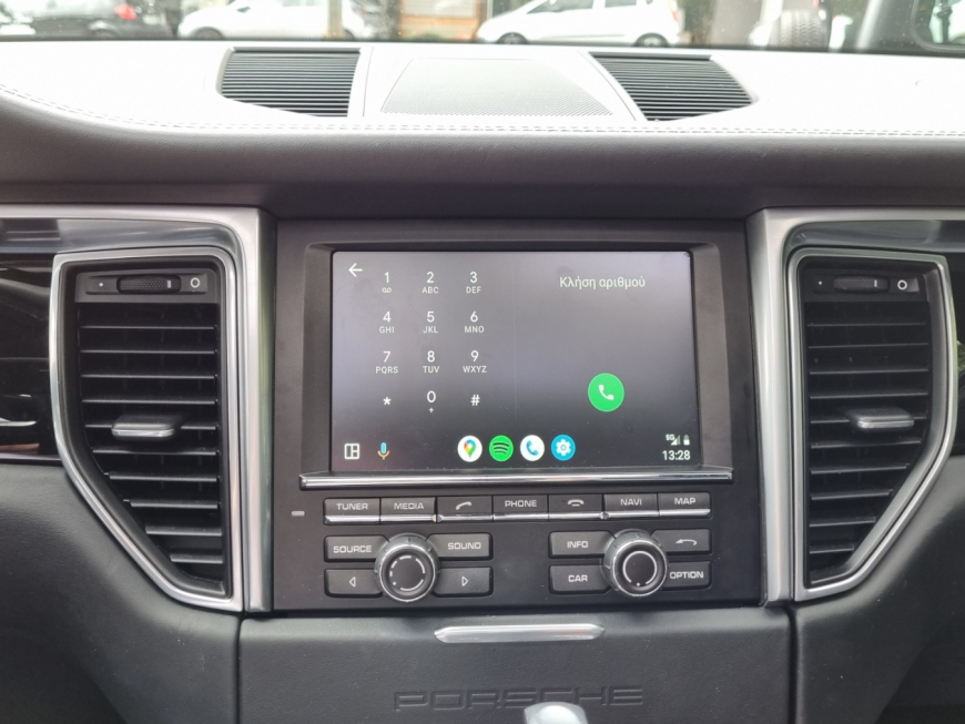 Εγκατασταση Apple Car Play, Android Auto σε Porsche Macan 95B.