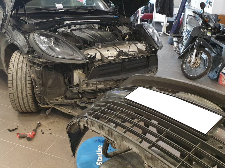 Εγκατάσταση PDC (Front & Rear Parking Sensor) σε Porsche Macan.