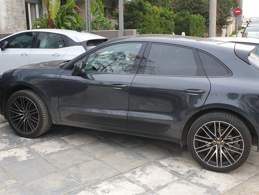 Εγκατάσταση PDC (Front & Rear Parking Sensor) σε Porsche Macan.