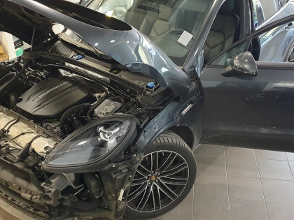 Εγκατάσταση PDC (Front & Rear Parking Sensor) σε Porsche Macan.