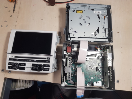 Εγκατάσταση Apple Car Play, Android Auto Wireless,  Touch Screen, Mirrolink, Media Player σε Porsche Panamera 970. 