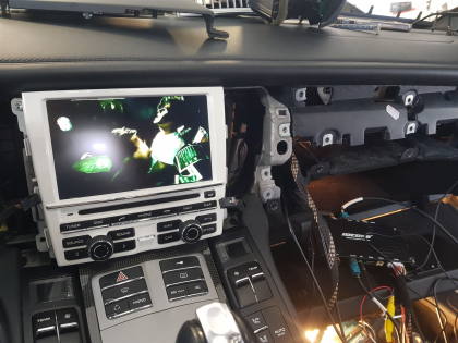 Εγκατάσταση Apple Car Play, Android Auto Wireless,  Touch Screen, Mirrolink, Media Player σε Porsche Panamera 970. 