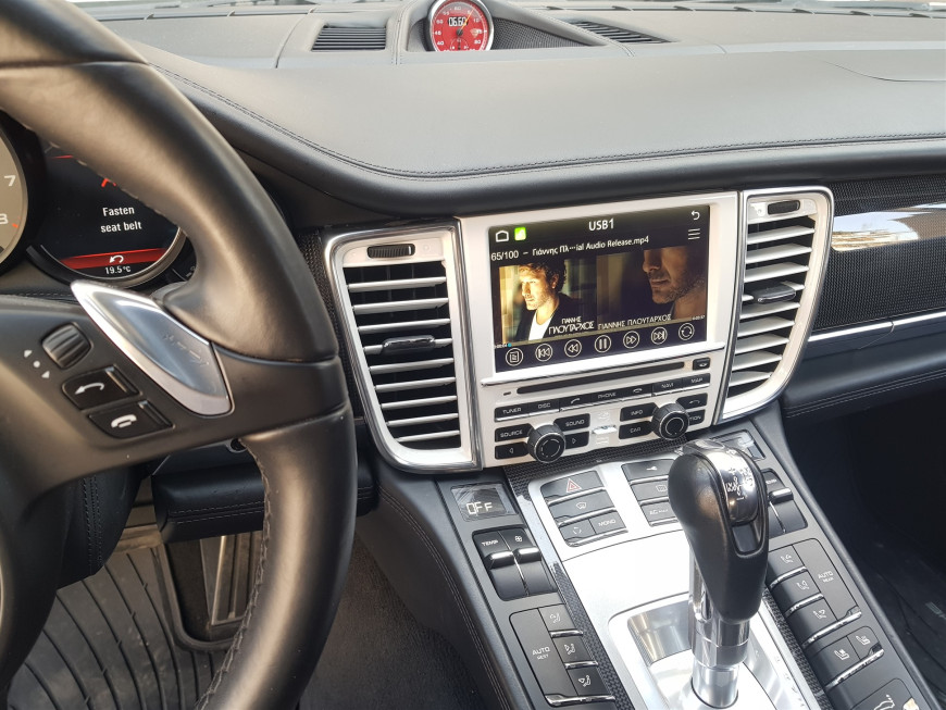 Εγκατάσταση Apple Car Play, Android Auto Wireless, Touch Screen, Mirrolink, Media Player σε Porsche Panamera 970. 