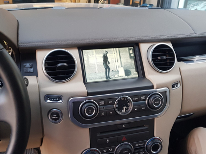Εγκατάσταση  Apple Car Play Unique Auto σε Range Rover Discovery 4.
