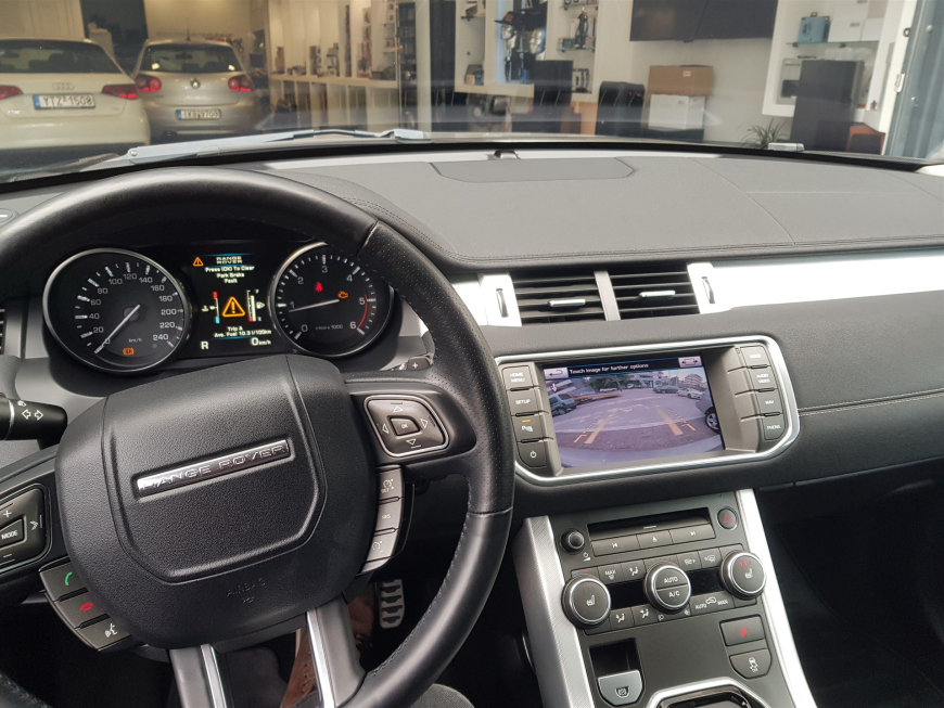 Εγκατάσταση Apple CarPlay και Android Auto στην εργοστασιακή οθόνη Range Rover Evoque 2016.