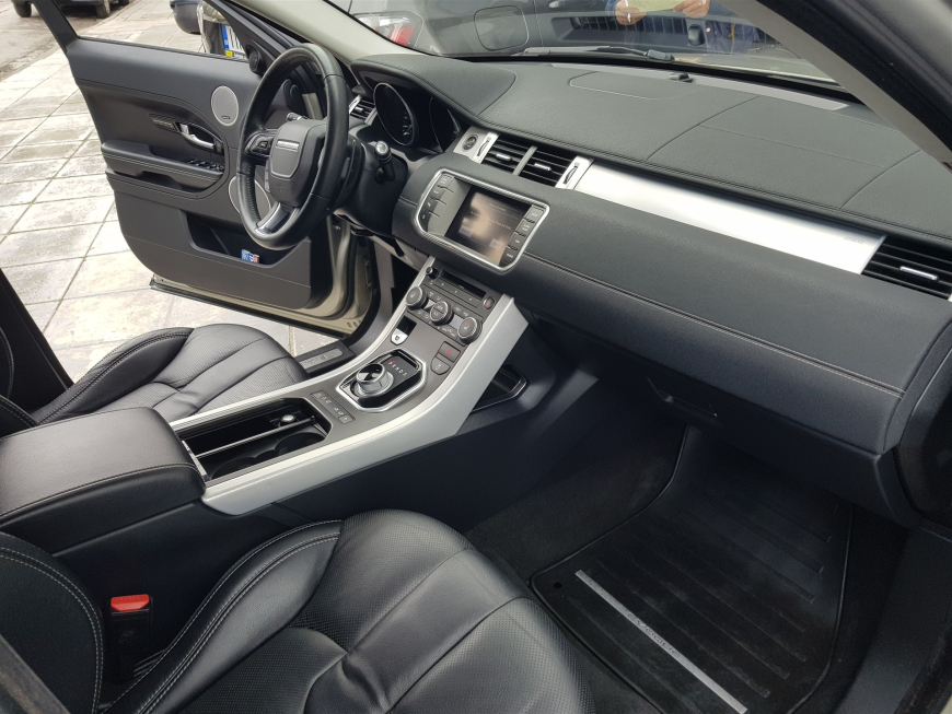 Εγκατάσταση Apple CarPlay και Android Auto στην εργοστασιακή οθόνη Range Rover Evoque 2016.