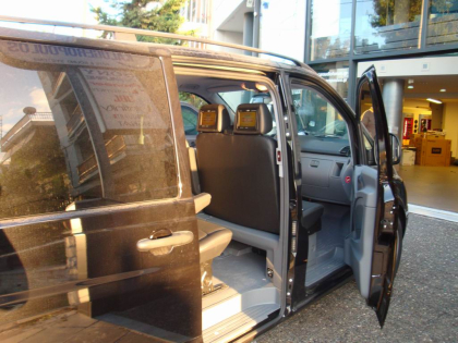 Εγκατάσταση Kenwood DNX8220BT & Πίσω Οθόνες Caliber σε Mercedes Viano.