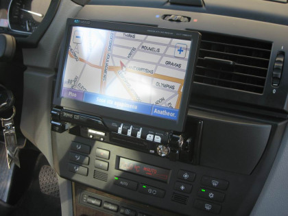 Εγκατάσταση Kenwood KVT-729-Macrom σε BMW X3.