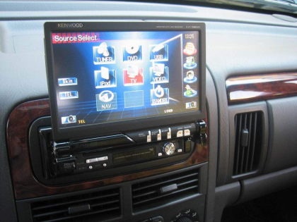 Εγκατάσταση Car Cinema Navigation – Kenwood KVT-729 σε Grand Cherokee.