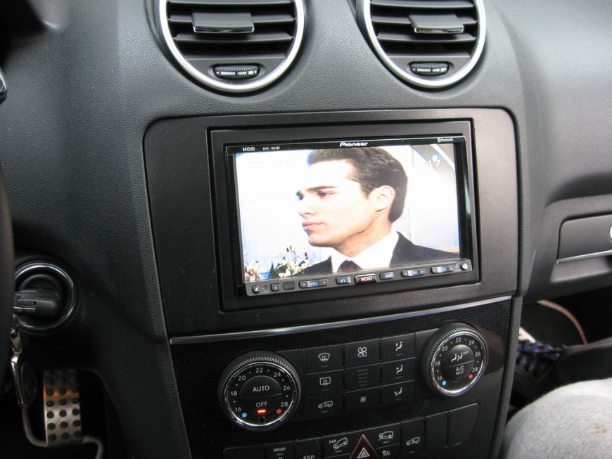 Εγκατάσταση Car Cinema & Navigation Pioneer AVIC-HD3BT σε Mercedes ML 350.